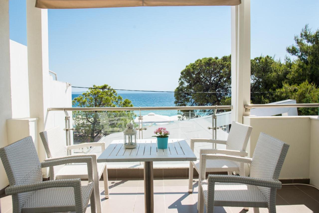 Vertigo Seaside Apartments Nikiti  Eksteriør billede