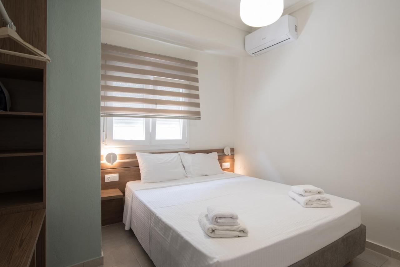 Vertigo Seaside Apartments Nikiti  Eksteriør billede